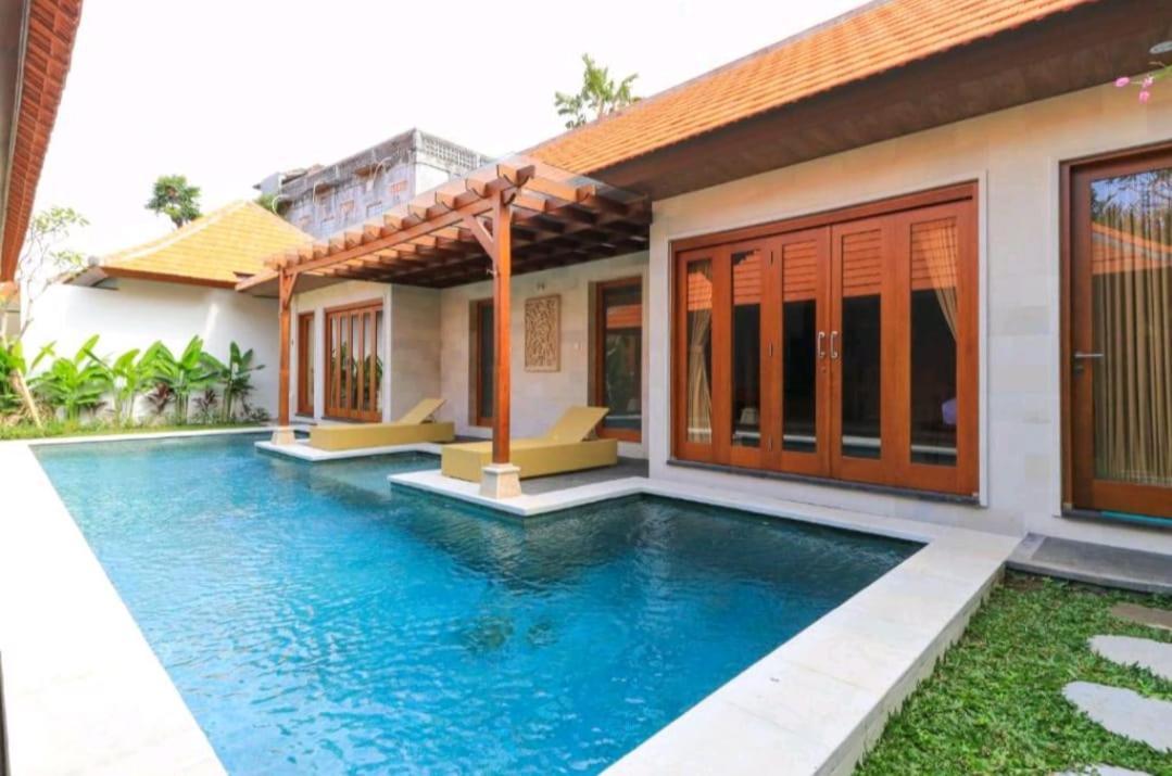 Three Brothers Bungalows & Villas Legian Dış mekan fotoğraf