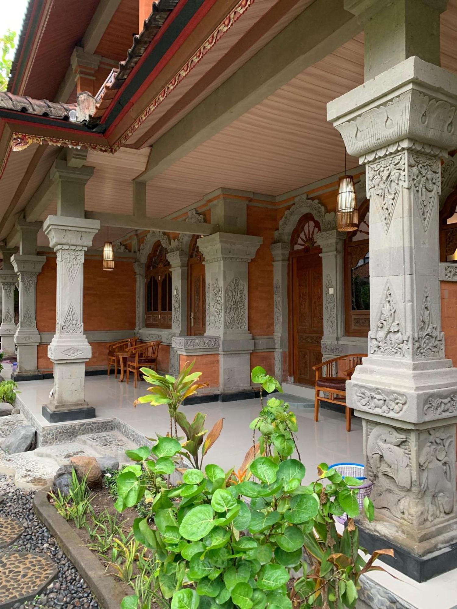 Three Brothers Bungalows & Villas Legian Dış mekan fotoğraf